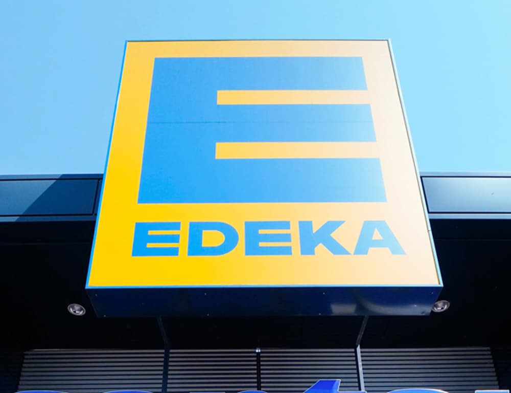 Professional cleaning of EDEKA store equipment